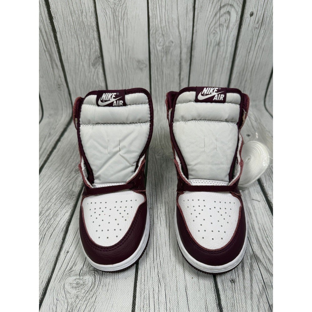 Nike Air Jordan 1 Retro High OG GS High Top Bordeaux/White/Silver 4Y 575441-611